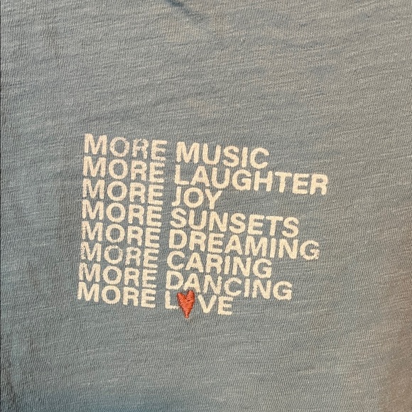 Old Navy Everywear Graphic Tee, Size L - Picture 3 of 3